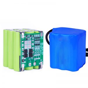 อายุการใช้งาน 2000 รอบ 32700 32650 24V 6Ah lifepo4 ชุดแบตเตอรี่สำหรับไฟถนนจัดเก็บ